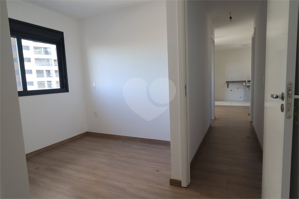 Apartamento à venda com 3 quartos, sendo 1 suíte, em Vila Anastácio, São Paulo, SP
