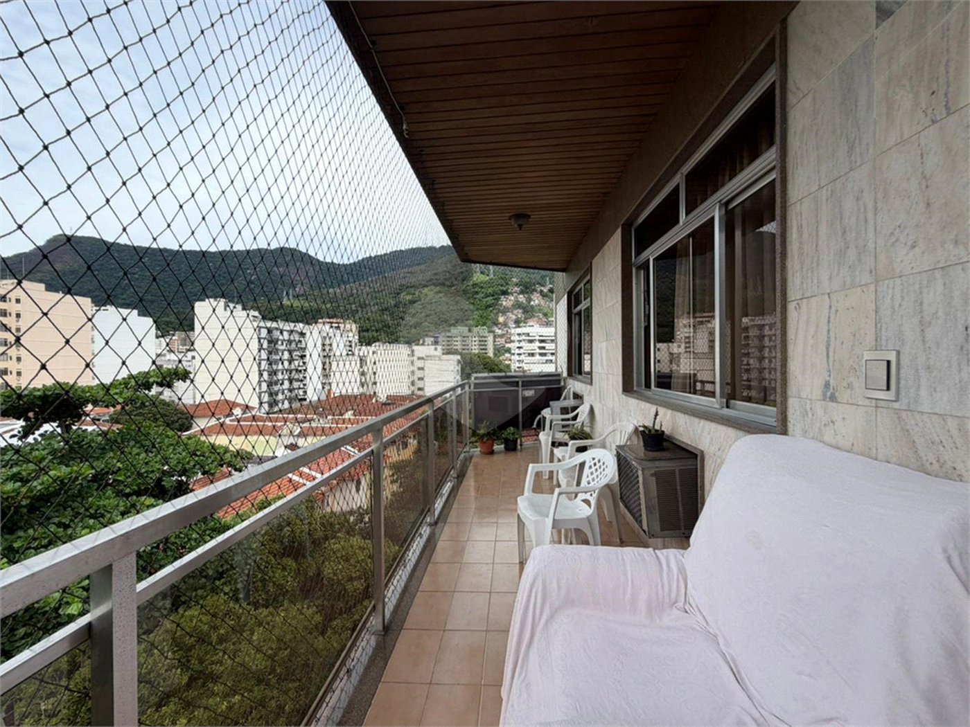 Apartamento à venda com 3 quartos, sendo 1 suíte, em Tijuca, Rio de Janeiro, RJ