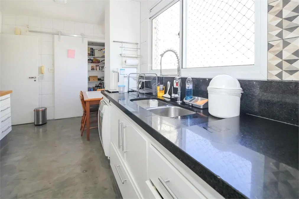 Apartamento à venda com 4 quartos, sendo 3 suítes, em Vila Romana, São Paulo, SP