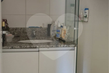 Apartamento à venda com 3 quartos, sendo 1 suíte, em Vila Vitório Mazzei, São Paulo, SP