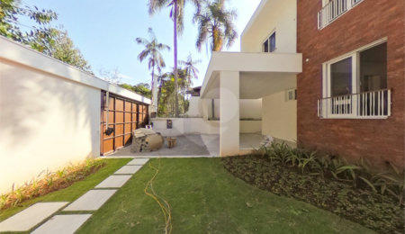 Casa à venda com 4 quartos, sendo 3 suítes,  em Jardim Marajoara, São Paulo, SP