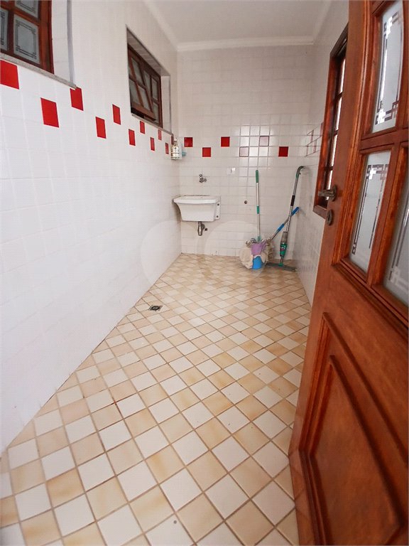 Casa à venda com 5 quartos, sendo 3 suítes, em Vila Santista, Atibaia, SP