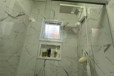 Casa à venda com 3 quartos, sendo 1 suíte, no condomínio Jardim Guarujá, Salto - SP