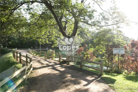 Casa à venda com 4 quartos, sendo 1 suíte,  no condomínio Sítio das Hortências, São Roque - SP