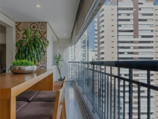 Apartamento à venda com 2 suítes em Brooklin, São Paulo, SP