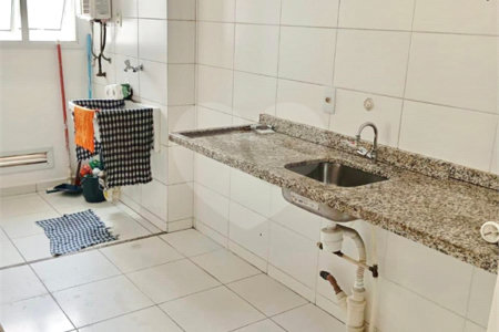 Apartamento à venda com 3 quartos, sendo 1 suíte,  em Vila Suzana, São Paulo, SP