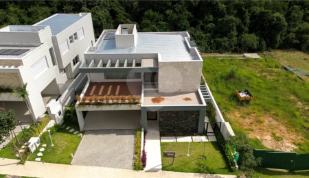 Casa à venda com 4 suítes no condomínio Villa dos Pinheiros, Indaiatuba - SP
