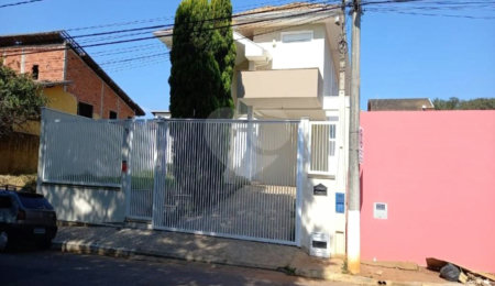 Casa à venda com 3 quartos em Bosque, Vinhedo, SP