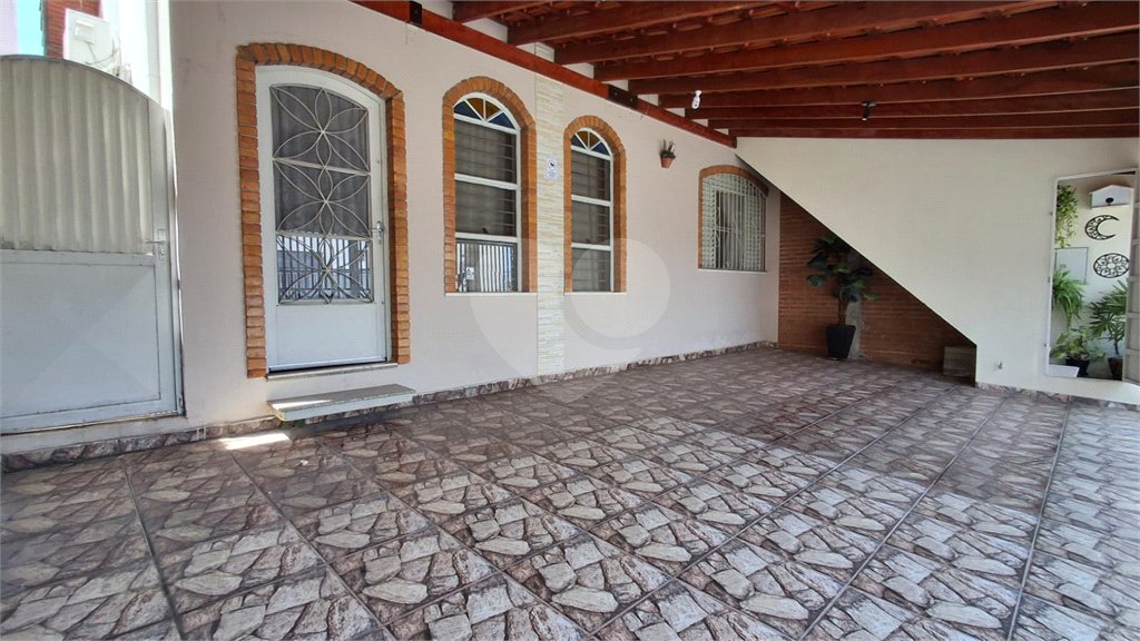 Casa à venda com 2 quartos, sendo 1 suíte, em Vila Assis, Sorocaba, SP