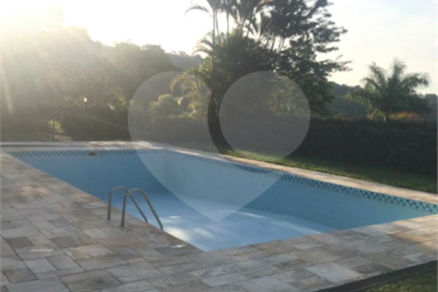 Casa à venda com 6 quartos, sendo 5 suítes, em Roseira, Mairiporã, SP
