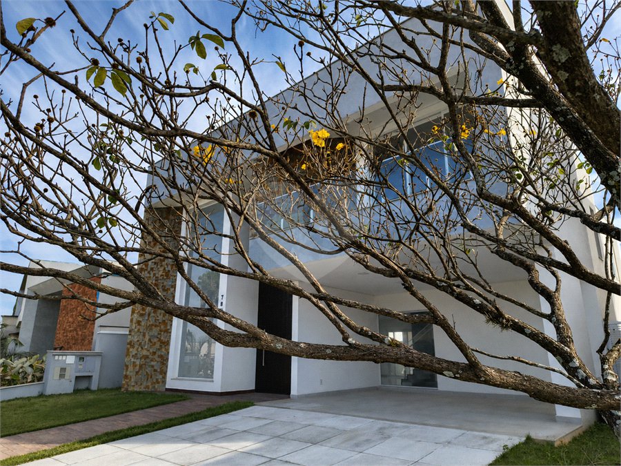 Casa à venda com 4 suítes no condomínio Alphaville Nova Esplanada 1, Votorantim - SP