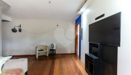 Sobrado à venda ou para alugar com 4 quartos, sendo 1 suíte,  em Vila Anglo Brasileira, São Paulo, SP