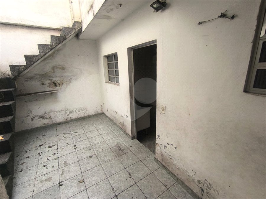 Casa à venda ou para alugar com 5 quartos, sendo 1 suíte,  em Parque Independência, São Paulo, SP