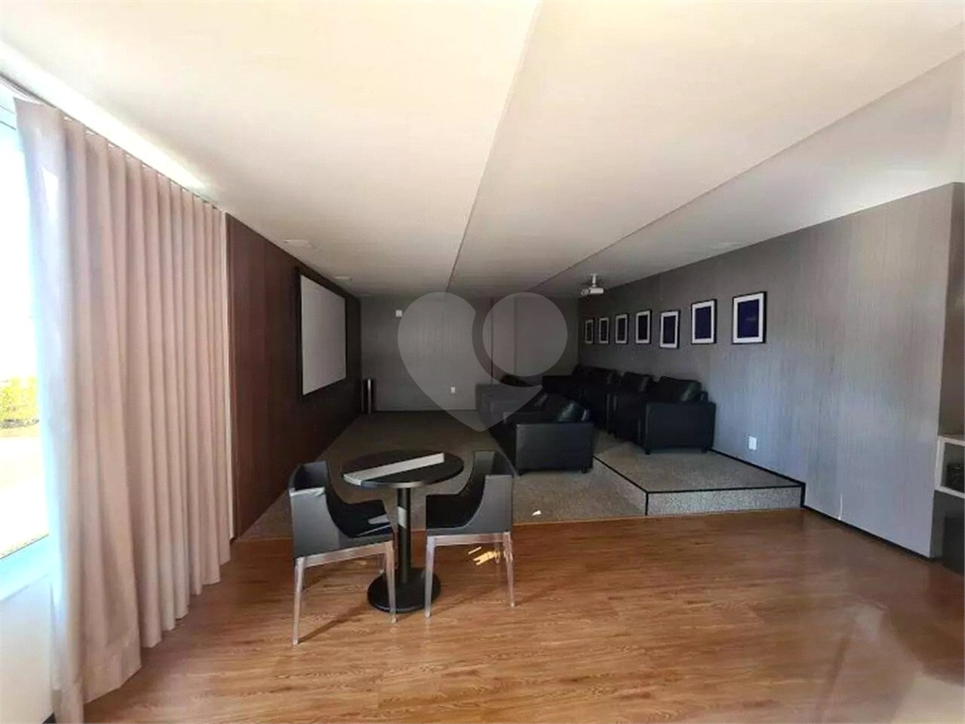 Apartamento à venda com 3 quartos, sendo 1 suíte,  em Parque Campolim, Sorocaba, SP