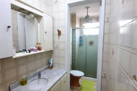 Apartamento com 2 dormitórios à venda na Enseada – 500 metros da praia