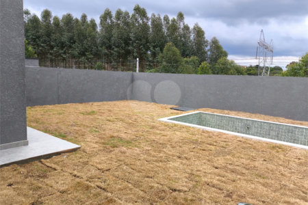 Casa Térrea à venda com 3 quartos, sendo 1 suíte, em Condomínio Residencial Reserva de Atibaia, Atibaia, SP