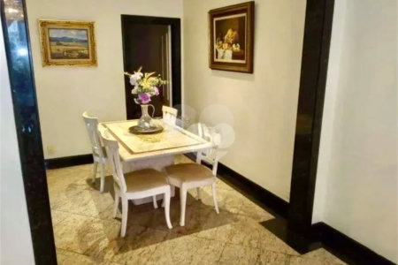 Apartamento à venda com 4 quartos, sendo 1 suíte,  em Copacabana, Rio de Janeiro, RJ