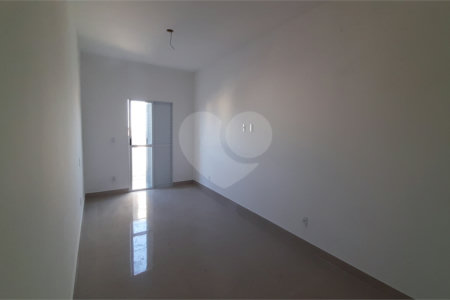 Casa à venda com 2 quartos no condomínio Residencial Luta, São Paulo - SP