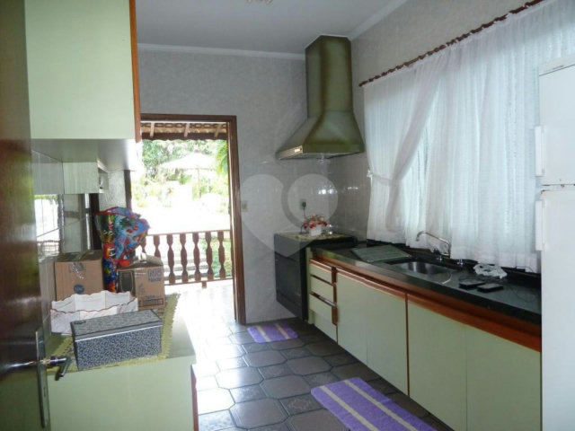 Chácara à venda com 3 quartos, sendo 1 suíte,  em Vila Salles, Atibaia, SP