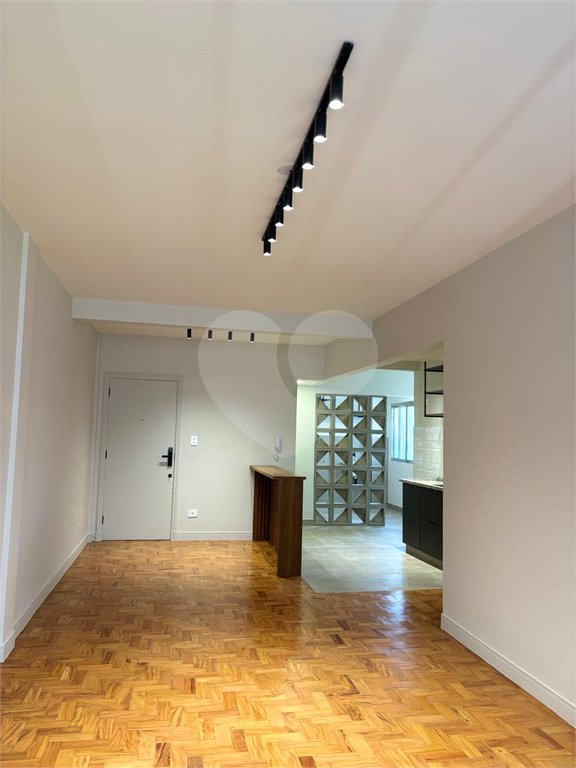 Apartamento à venda com 3 quartos, sendo 1 suíte, em Pinheiros, São Paulo, SP