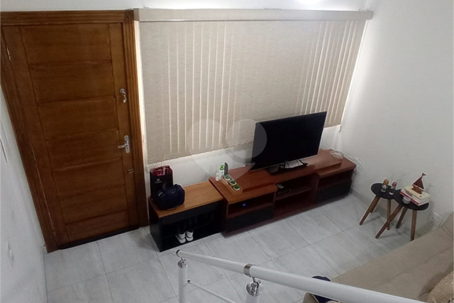 Casa à venda com 2 suítes no condomínio Residencial Pavoni I, São Paulo - SP