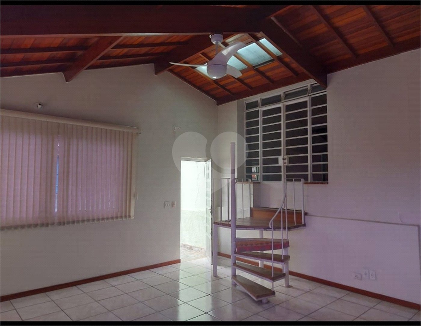 Sobrado à venda com 3 quartos em Tremembé, São Paulo, SP
