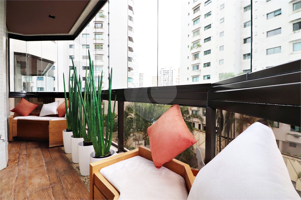 Apartamento à venda com 5 quartos, sendo 2 suítes, em Santana, São Paulo, SP