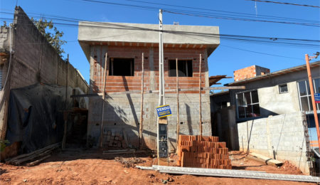 Sobrado à venda com 2 quartos, sendo 1 suíte,  em Jardim Planalto do Tanque, Atibaia, SP
