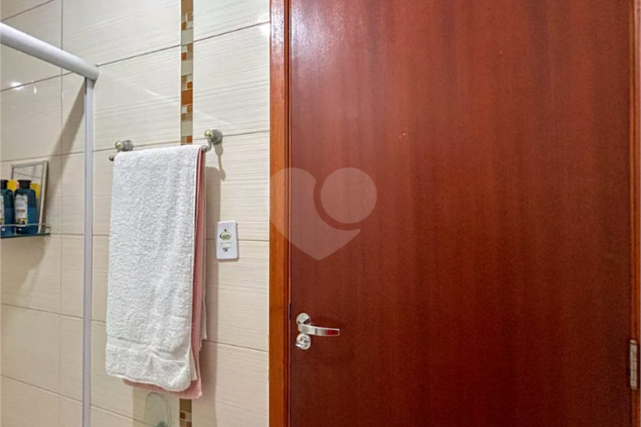Sobrado à venda com 3 quartos, sendo 1 suíte, em Vila Mangalot, São Paulo, SP