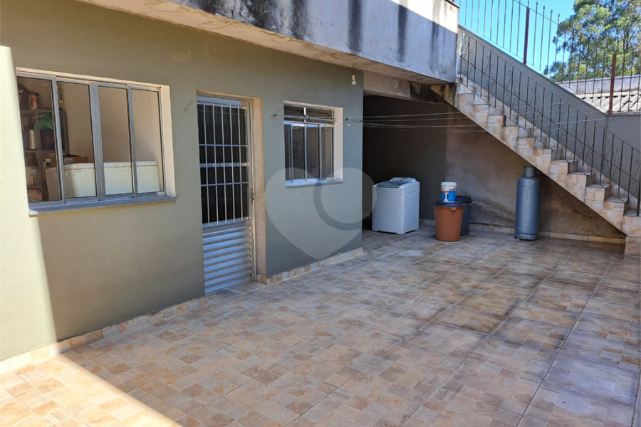 Sobrado à venda com 4 quartos, sendo 2 suítes, em Jaraguá, São Paulo, SP