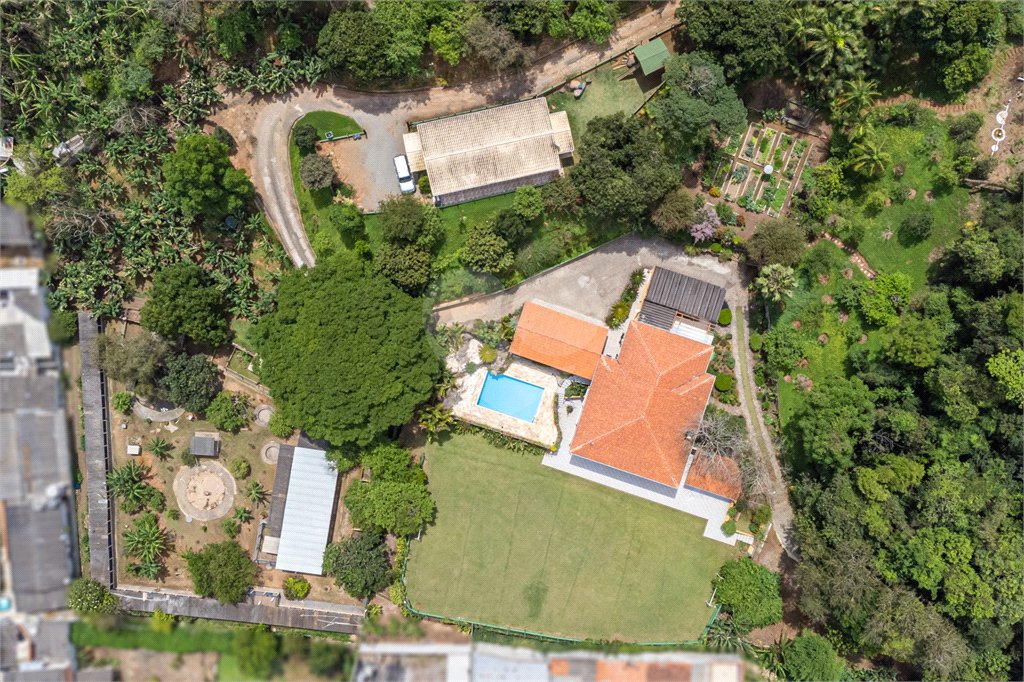 Chácara à venda com 4 quartos, sendo 2 suítes, em Portão, Atibaia, SP
