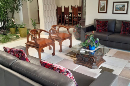 Casa à venda com 5 suítes no condomínio Ipe Velho, Vinhedo - SP