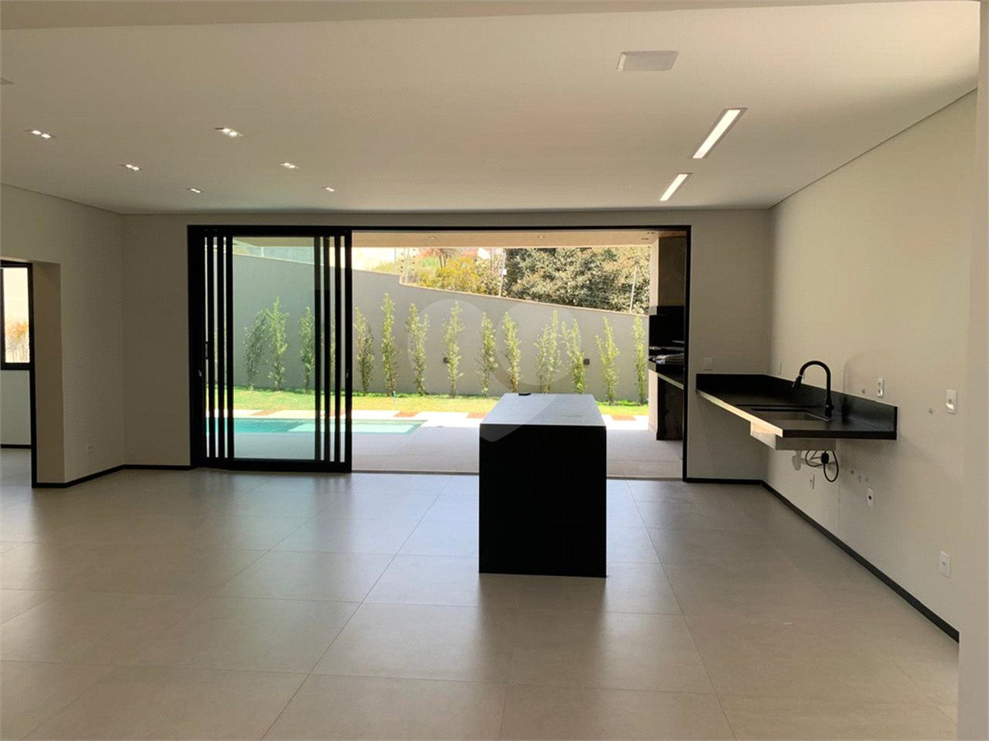 Casa à venda com 4 suítes no condomínio Reserva São Nicolau, Atibaia - SP
