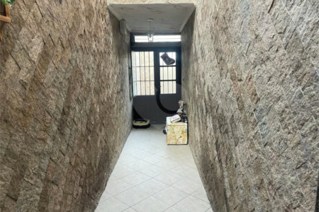 Casa à venda com 3 quartos, sendo 1 suíte, em Parque Vitória, São Paulo, SP