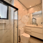 Casa à venda com 3 suítes no condomínio Residencial Mont'alcino, Valinhos - SP