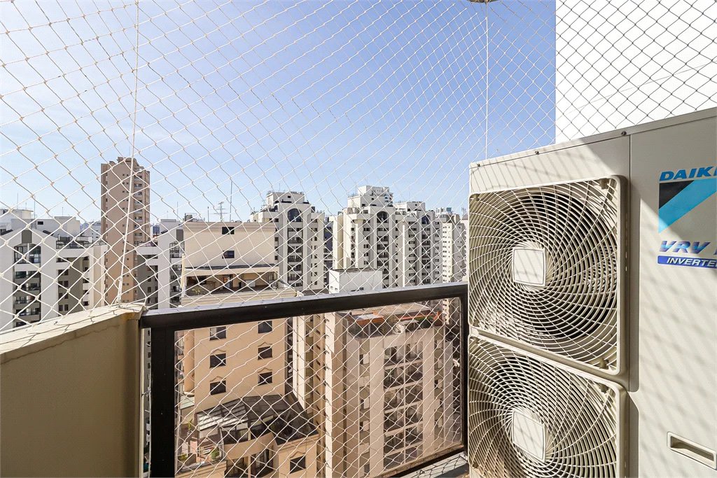 Apartamento à venda com 3 suítes em Cidade Monções, São Paulo, SP