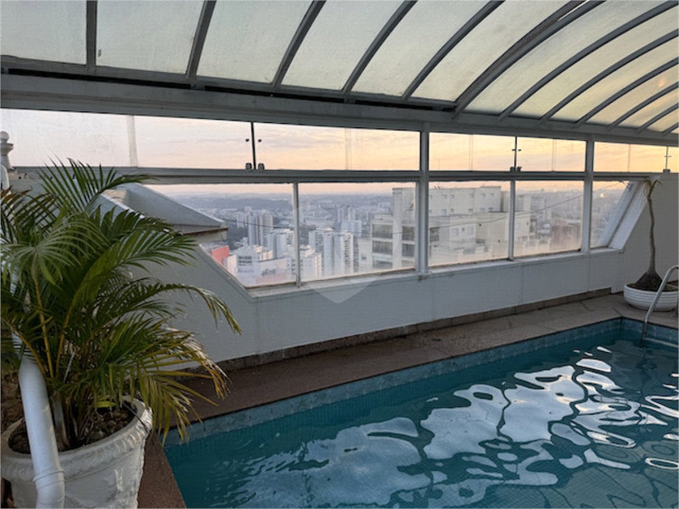 Cobertura à venda ou para alugar com 5 quartos, sendo 4 suítes, em Santo Amaro, São Paulo, SP