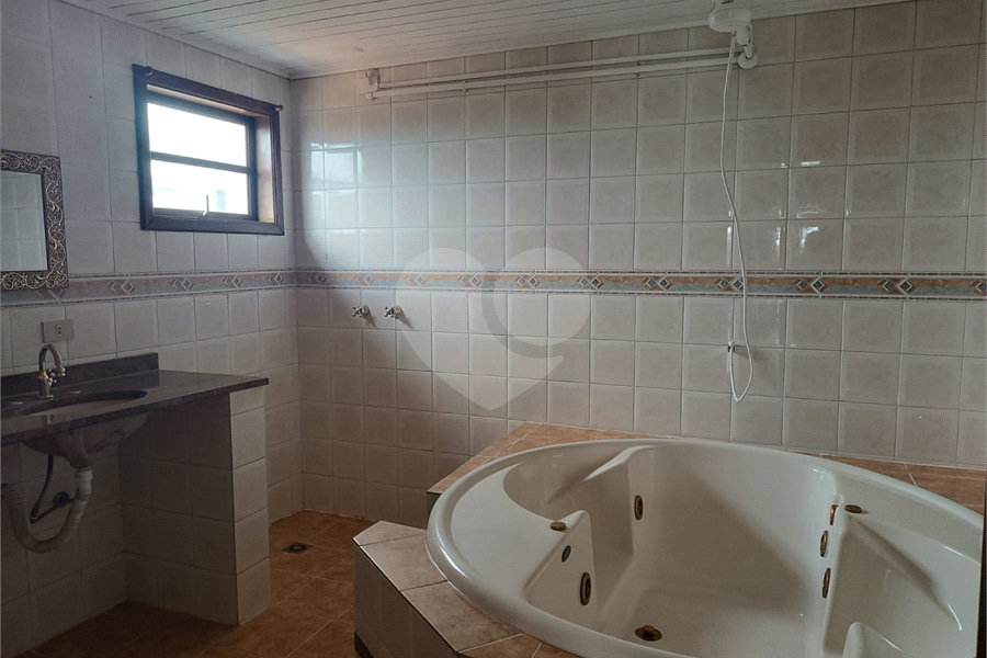 Sobrado para alugar com 3 quartos, sendo 1 suíte, em Roseira, Mairiporã, SP