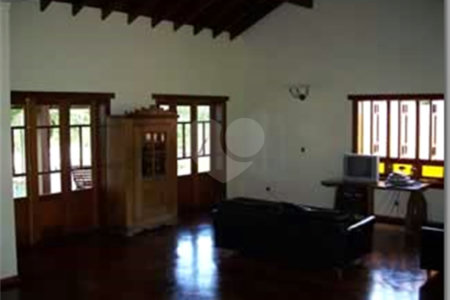 Casa à venda com 3 suítes no condomínio Village Visconde de Itamaracá, Valinhos - SP