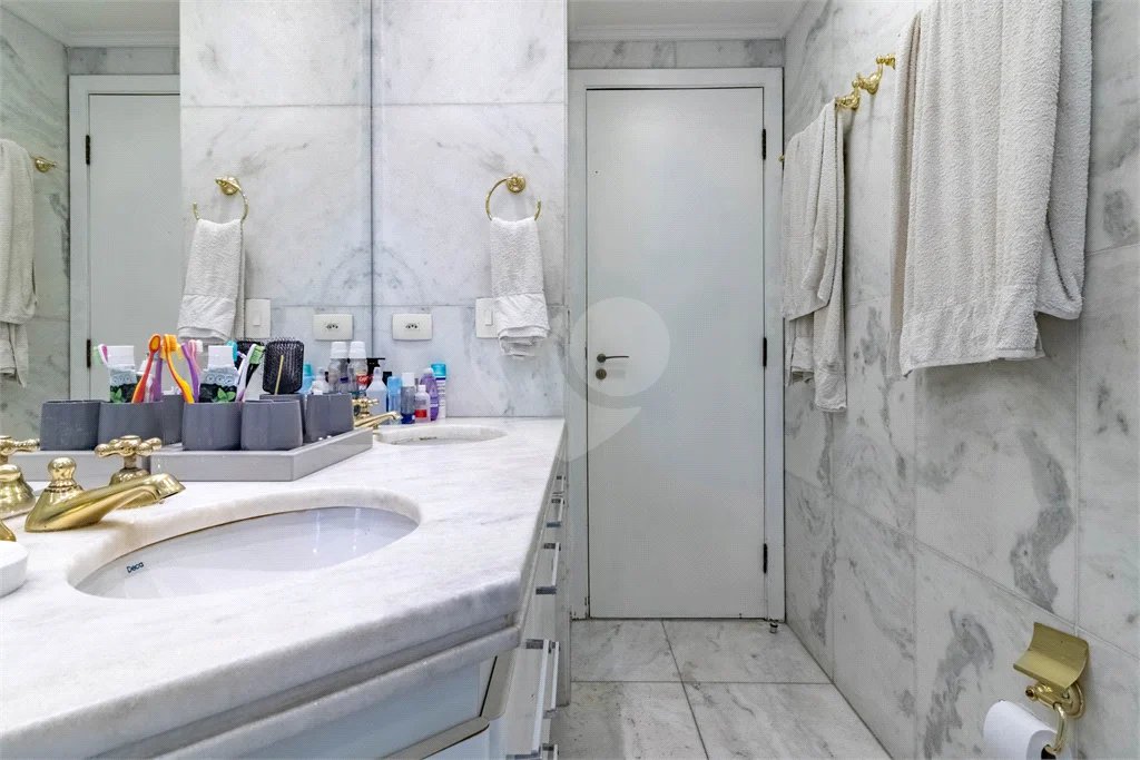 Apartamento sofisticado à venda em Higienópolis — conforto, elegância e localização privilegiada na tradicional Rua Tupi.