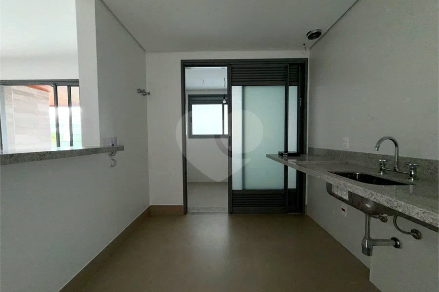 Apartamento à venda com 3 suítes em Riviera de São Lourenço, Bertioga, SP