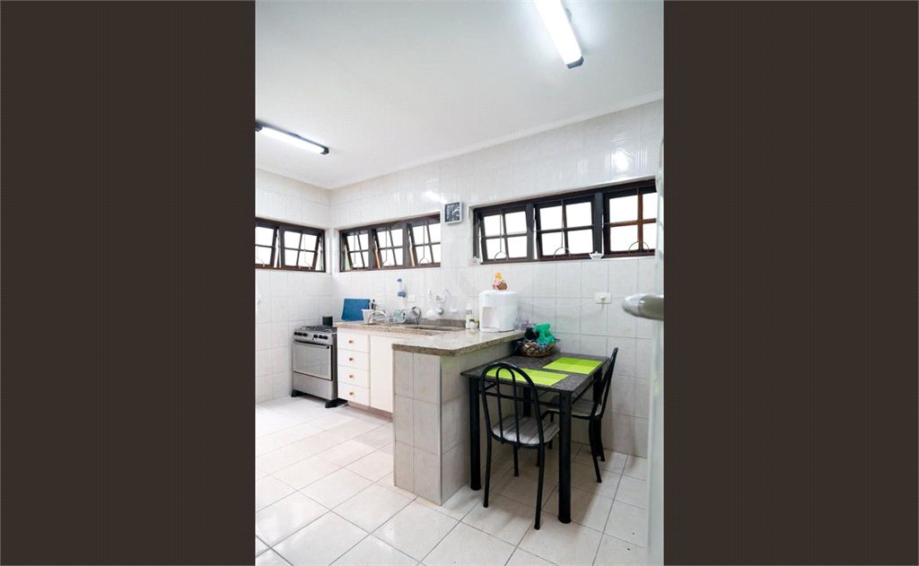 Casa para venda e locação no Campo Belo de 120M² com 3 dormitórios, 1 suíte e 3 vagas