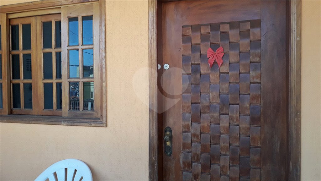 BELA CASA 274 M² C/ 3 QUARTOS 1 SALA 1 COZINHA 3 BANHEIROS 2 VAGAS Para Estacionamento coberta P/ VENDA NA V N Cachoeirinha