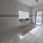 Casa à venda com 3 dormitórios, sendo 1 suite e ampla área de lazer no Jardim Brasil