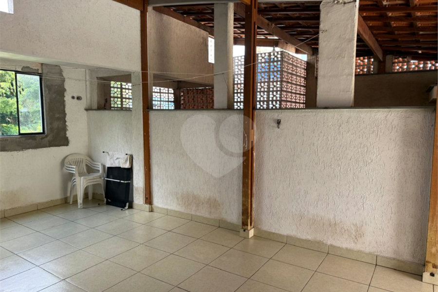 Casa à venda com 3 quartos, sendo 1 suíte, no condomínio Felipe, São Paulo - SP