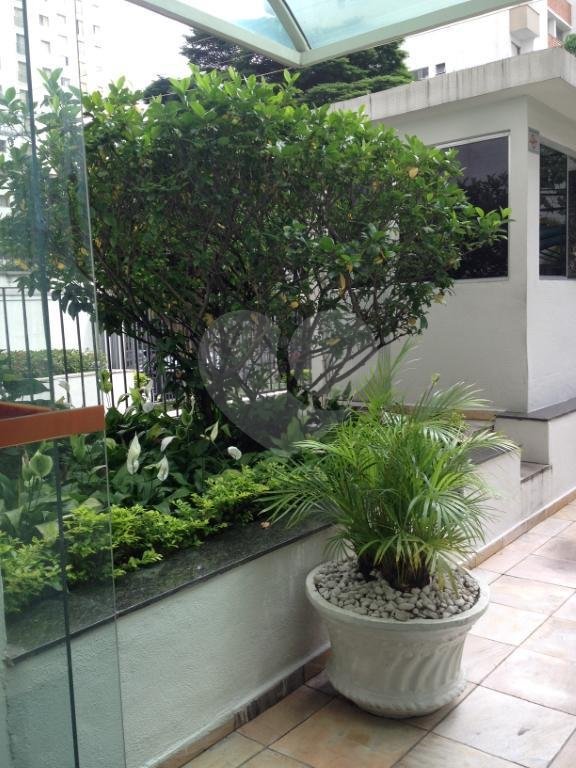 Apartamento à venda com 3 quartos, sendo 1 suíte,  em Indianópolis, São Paulo, SP