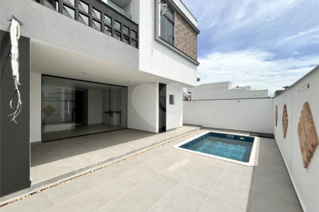 Casa à venda com 3 suítes no condomínio Terras de São Francisco, Sorocaba - SP