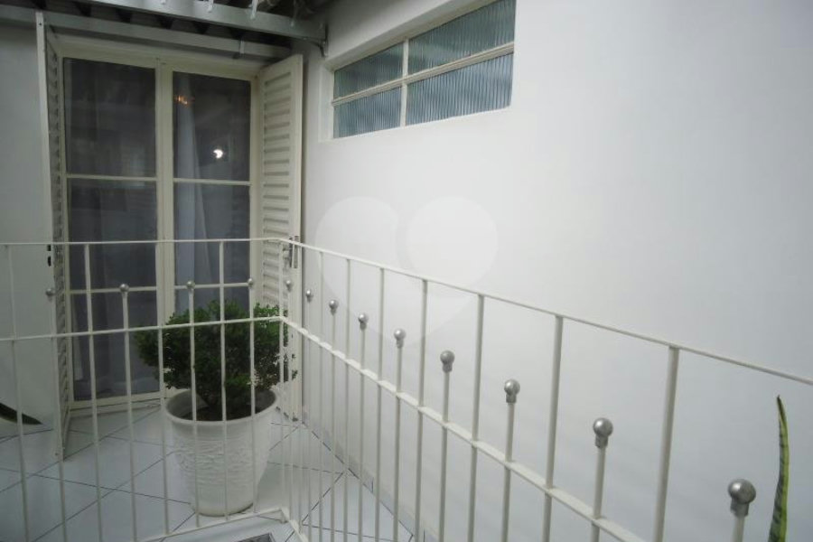 Sobrado à venda com 4 quartos, sendo 3 suítes, em Jardim Floresta, São Paulo, SP