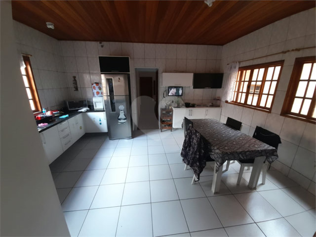 Casa Térrea à venda com 3 quartos em Vila São Pedro, Santo André, SP