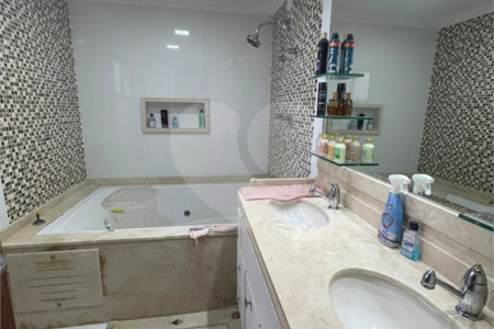 Apartamento à venda com 4 quartos, sendo 3 suítes, no Centro, São Bernardo do Campo, SP